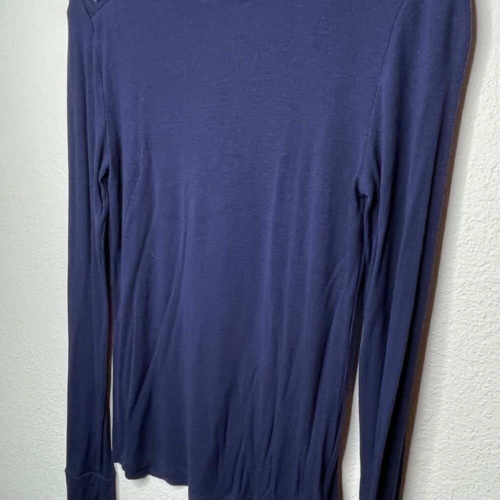 GAP Navy Sweater - Picture 9 of 9
